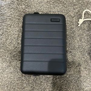 Away mini case